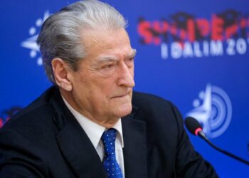 Qëndrimet e Ramës ndaj Kosovës, Berisha: Kjo verë e nxorri lakuriq