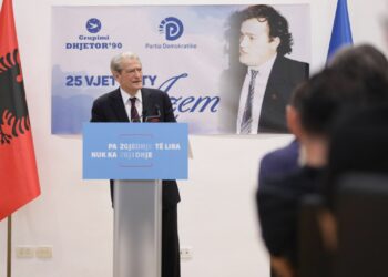 Berisha: Të ngrihemi me forcë, për të shpëtuar nga pushtimi i egër