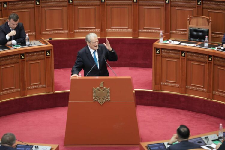 Berisha bën thirrje: T’i shkurtojmë ditët Kuvendit antikushtetues