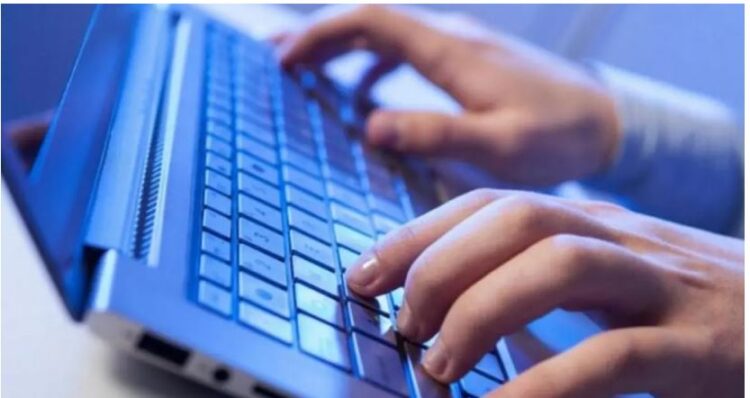 Kritikoi luftën në Ukrainë, blogeri rus dënohet 8 vjet burg