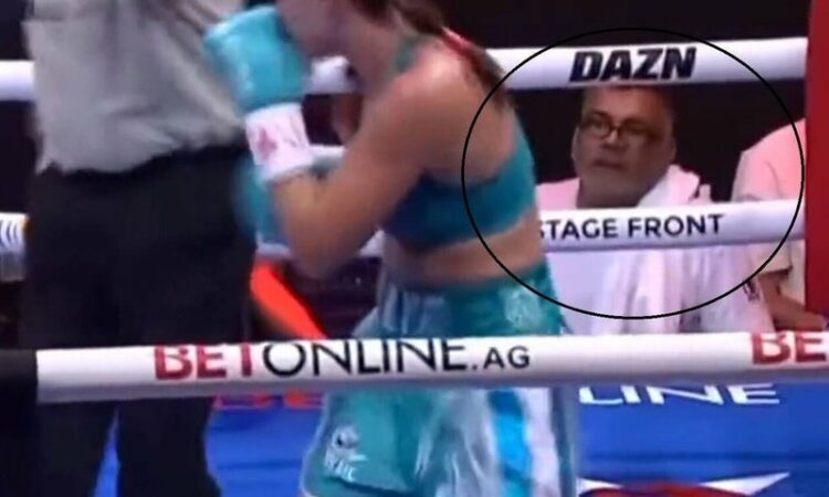 Tragjedi në boks, trajneri humb jetën duke ndjekur ndeshjen në ring (VIDEO)