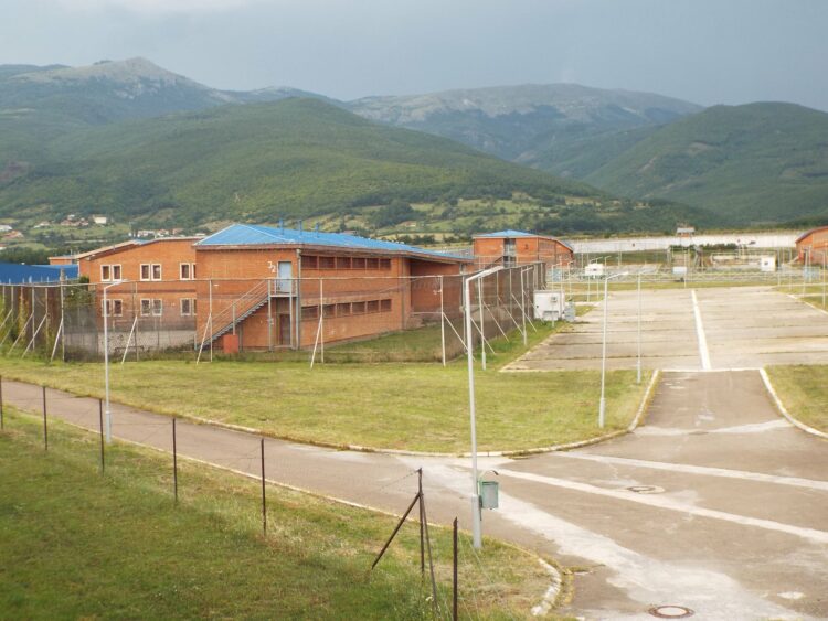 Arratiset nga burgu i Dubravës një i burgosur