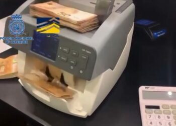 Mbi 65 mln euro dërgesa, banda shqiptaro-kineze pastronte para. Detajet nga operacioni i Europol