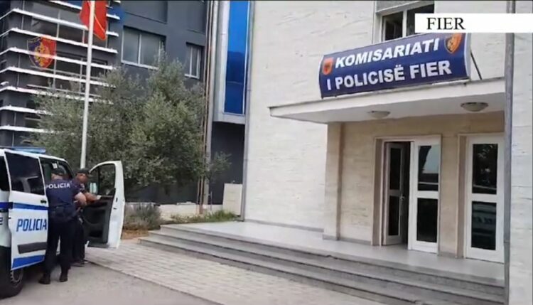 Mbolli kanabis në mes të arës me misra, kapet vaditësi 60-vjeçar