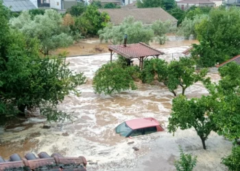 Stuhia “Daniel”, shkon në 4 numri i viktimave nga përmbytjet në Greqi