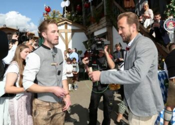 Harry Kane befasohet kur takon ‘binjakun’ e tij në Oktoberfest