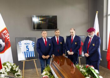 Homazhet në nderim të Osman Memës, FSHF nderon legjendën e futbollit tiranas