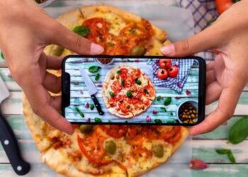 Shkoi për të ngrenë picë falas, e pëson keq