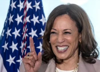 Shqetësimet për Biden, Kamala Harris e gatshme të marrë drejtimin