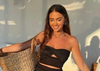 Kiara ‘provokon’ sërish ndjekësit (Foto)