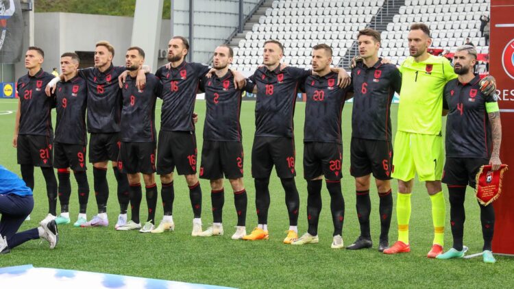 VIDEO/ Pragë po vijmë! Kuqezinjtë optimistë para ndeshjes: Jemi gati