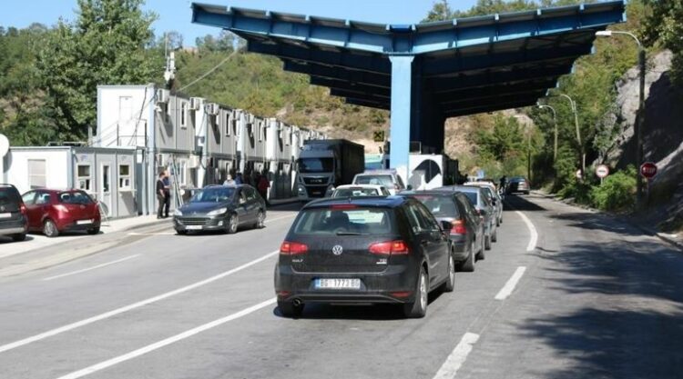 Vrasja e policit në Kosovë, mbyllet kufiri me Serbinë. Reagimet