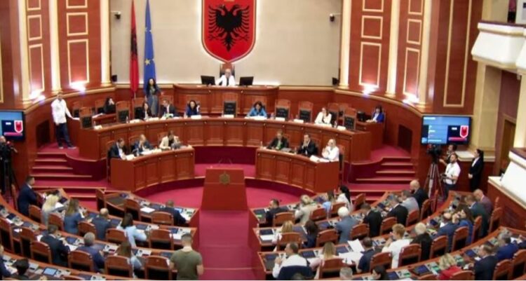 Shkarkohet Ibrahimaj, emërohet Ervin Mete si ministër i Financave