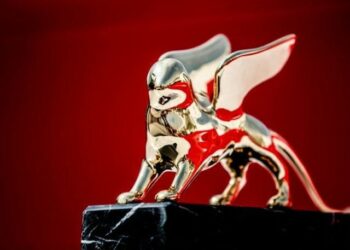 “Poor Things” fiton “Luanin e Artë”