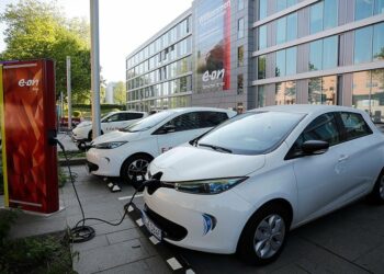Gjermania do t’u bashkohet liderëve në automobilët elektrikë