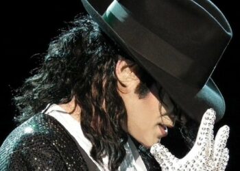 Del në ankand kapela ikonike e Michael Jackson