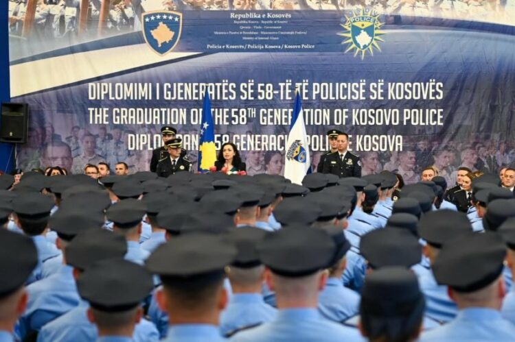 Osmani uron Policinë e Kosovës: Gardianë të sigurisë sonë