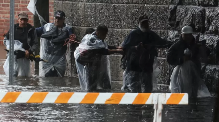 Përmbytje në New York, ja çfarë ka ndodhur
