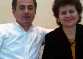 60-vjeçari i dha fund jetës mbi varrin e gruas, mesazhi prekës i…