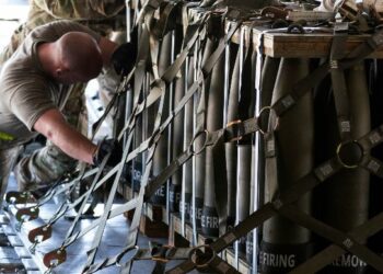 SHBA gati të dërgojë raketat me uranium të varfëruar drejt Ukrainës