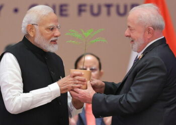 G20, Modi mbyll samitin dhe ia kalon stafetën Lulës