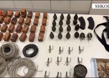 Drogë dhe kallëpe tritoli në banesë, kapet 68 vjeçari në Shkodër