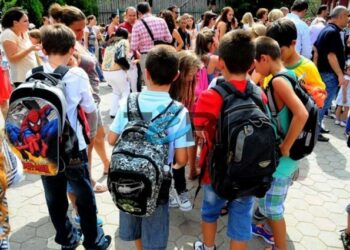 Nis viti i ri shkollor, 29 mijë nxënës ulen në banka për herë të parë