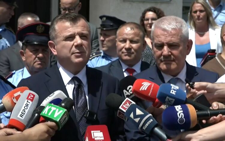 Sulmi në Veri, Balla bisedë telefonike me homologun Sveçla