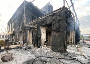 Zjarri në Tiranë, 3 apartamente u shkrumbuan totalisht