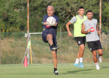 “Nuk bëhem barrë”, Di Biagio jep dorëheqjen nga Dinamo City