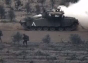 VIDEO/ Betejë e ashpër mes ushtarëve izraelitë dhe Hamasit