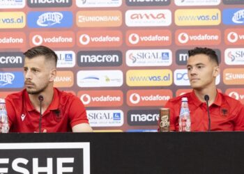 Inter vëzhgon nga afër mesfushorin e kombëtares shqiptare