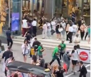 Të shtënat në qendrën tregtare në Bangkok, raportohen 3 të vdekur