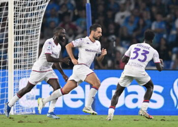 Napoli “rrëshket” në “Maradona”, Fiorentina i jep leksion si fitohet