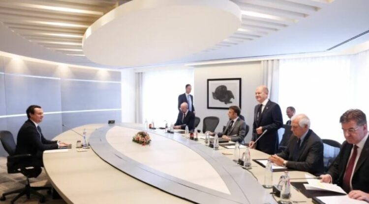 Kurti këmbëngul në nënshkrimin e marrëveshjeve: Vuçiç refuzoi!