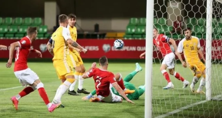 Polonia i bën gropën vetes, shpreson Moldavia