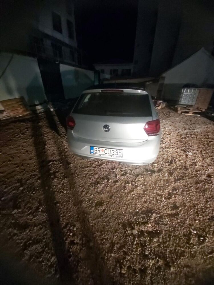 FOTO/ Do vrisnin një anëtar të klaneve të Kotorrit, ja çfarë u gjet në makinën e shqiptarit e armenit