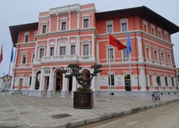 Abuzime me tenderat, SPAK “zbarkon” në Bashkinë e Vlorës