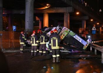 Rënia e autobusit/ Tre persona nën hetim për tragjedinë në Itali
