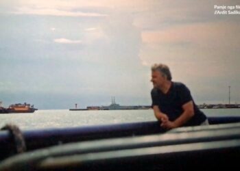 Arratisja e Aleksandër Grudës nga regjimi komunist vjen në një film: Si ma vranë vajzën 5-vjeçare