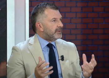 Bushati: Regjimet rrëzohen me dhunë, por opozita nuk e bën dot…