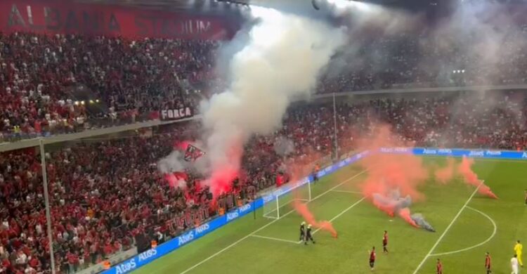 Përballja me Çekinë, sjellja e tifozëve kuqezi në lupën e UEFA-s