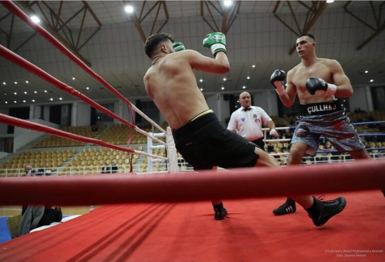 Nëntori po afron, Mikel Çullhaj gati të ngjitet në ring për fitore