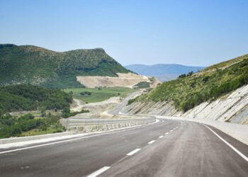 Lufta për tenderin 19 mln euro, si u vendos nën akuzë Sonila Qato