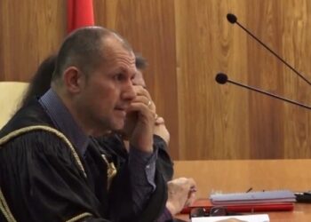 GJKKO e caktoi si avokat të Berishës, ja postimi i Simonit