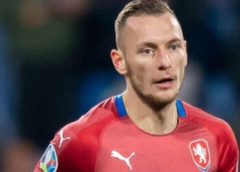 Coufal i jep “zemër” Çekisë: Të fitojmë në “Air Albania”