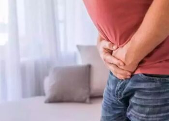 Mos e injoroni gjakun në urinë, çfarë sëmundjesh paralajmëron