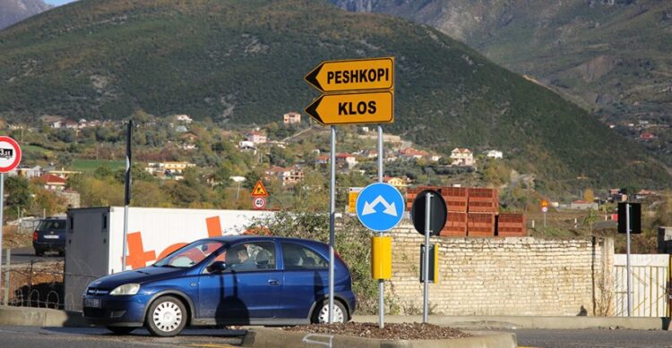 Rruga e Arbrit, ministria hesht/ Burime: Do dhe 2-3 vite të hapet