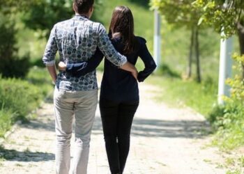 Si ndikon diferenca në moshë mes partnerëve në suksesin e martesës