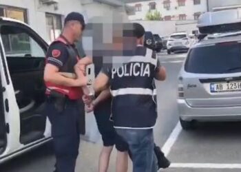 Shpërndanin heroinë dhe kanabis, arrestohen 3 persona në Elbasan